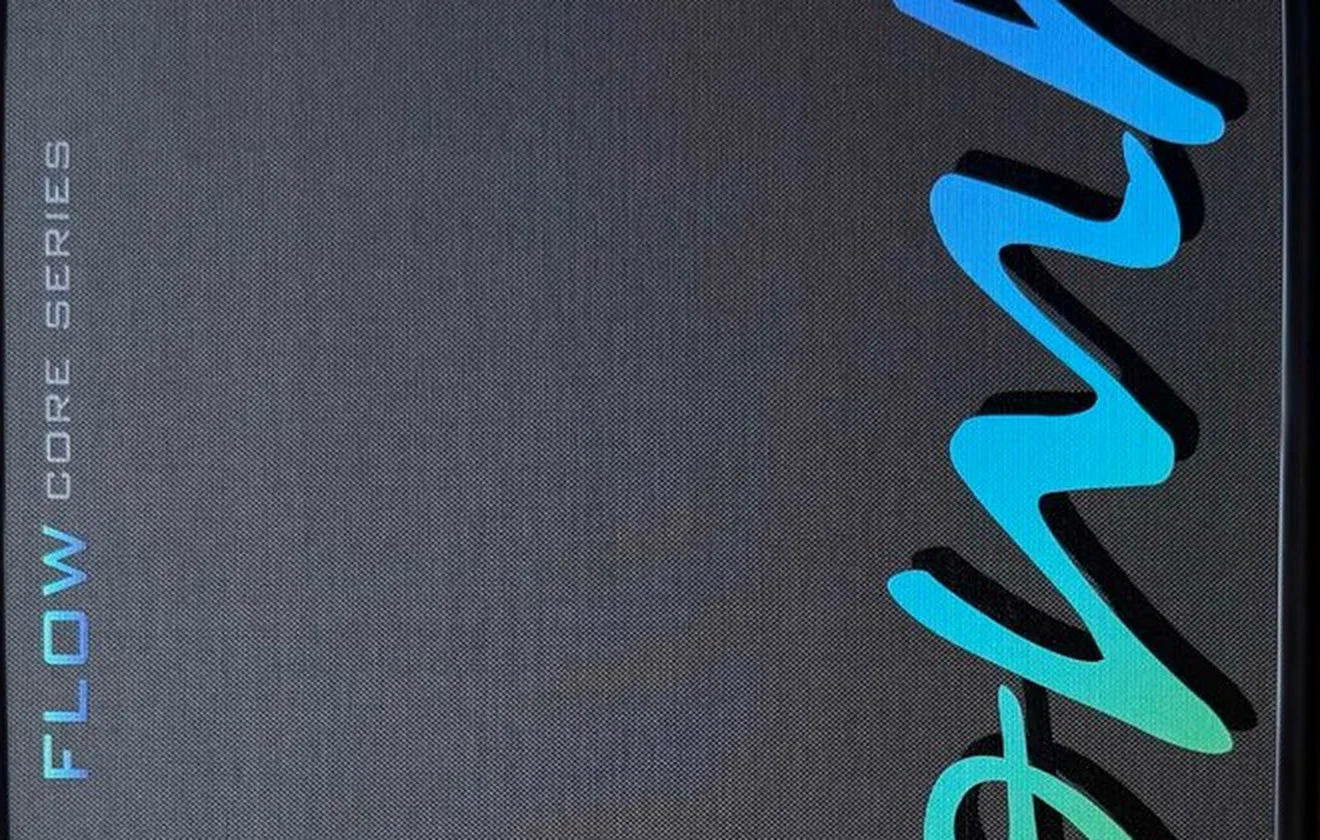 Macro detail of the OMRI FLOW raw coarse-grained Toray T700 carbon fibre face
